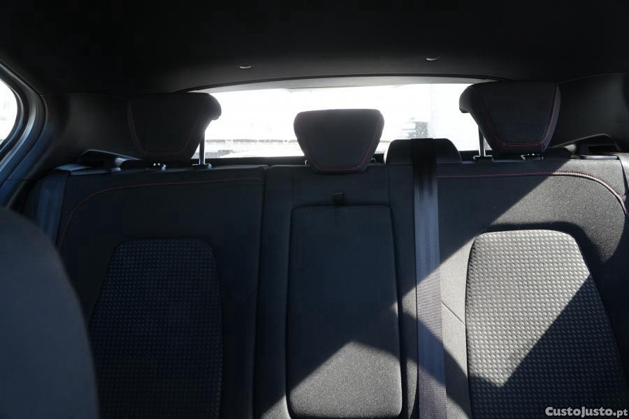 Ford Focus 1.0 EcoBoost MHEV ST — fotografia 4