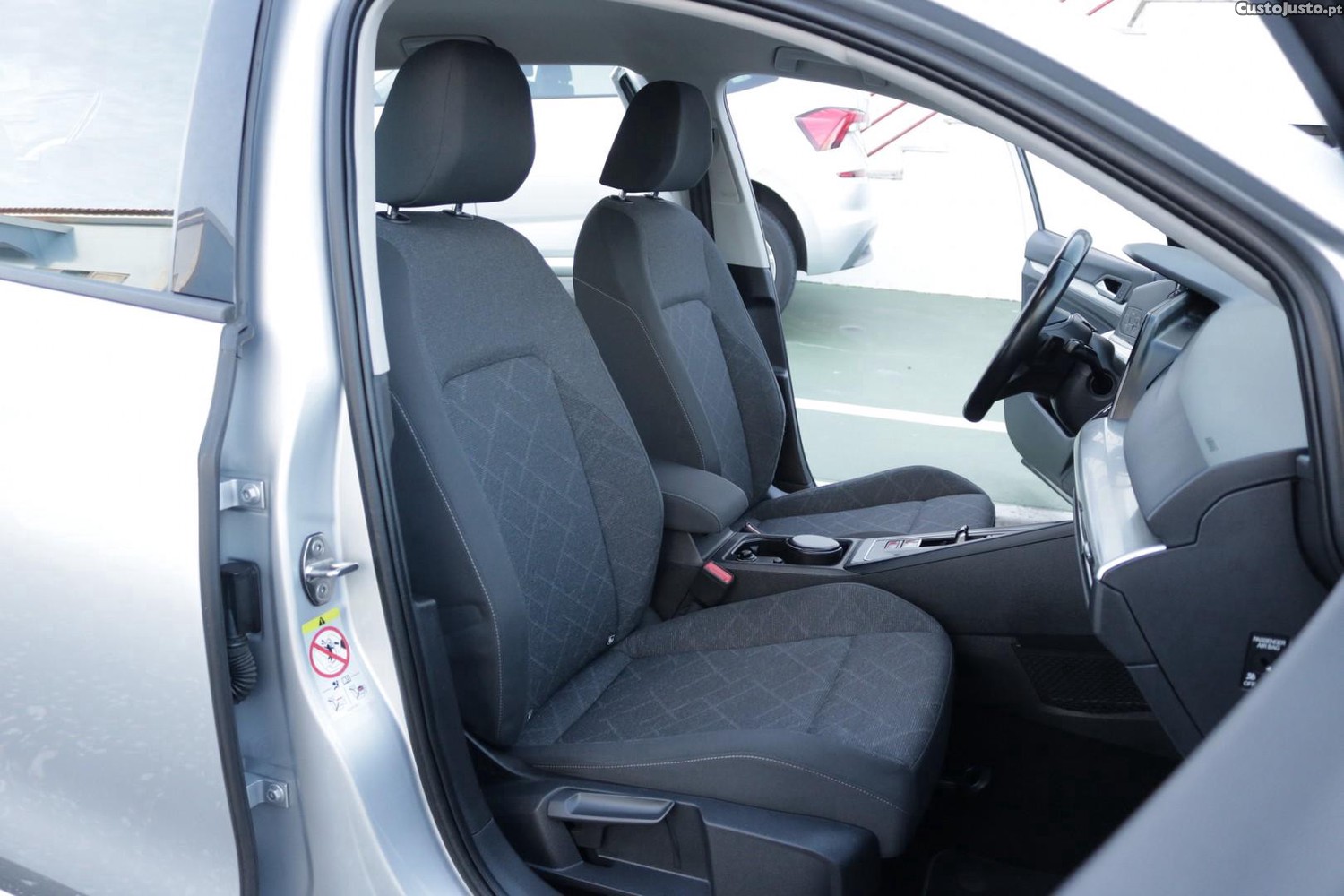 Volkswagen Golf Variant 2.0 TDI Life DSG 115cv — fotografia 39