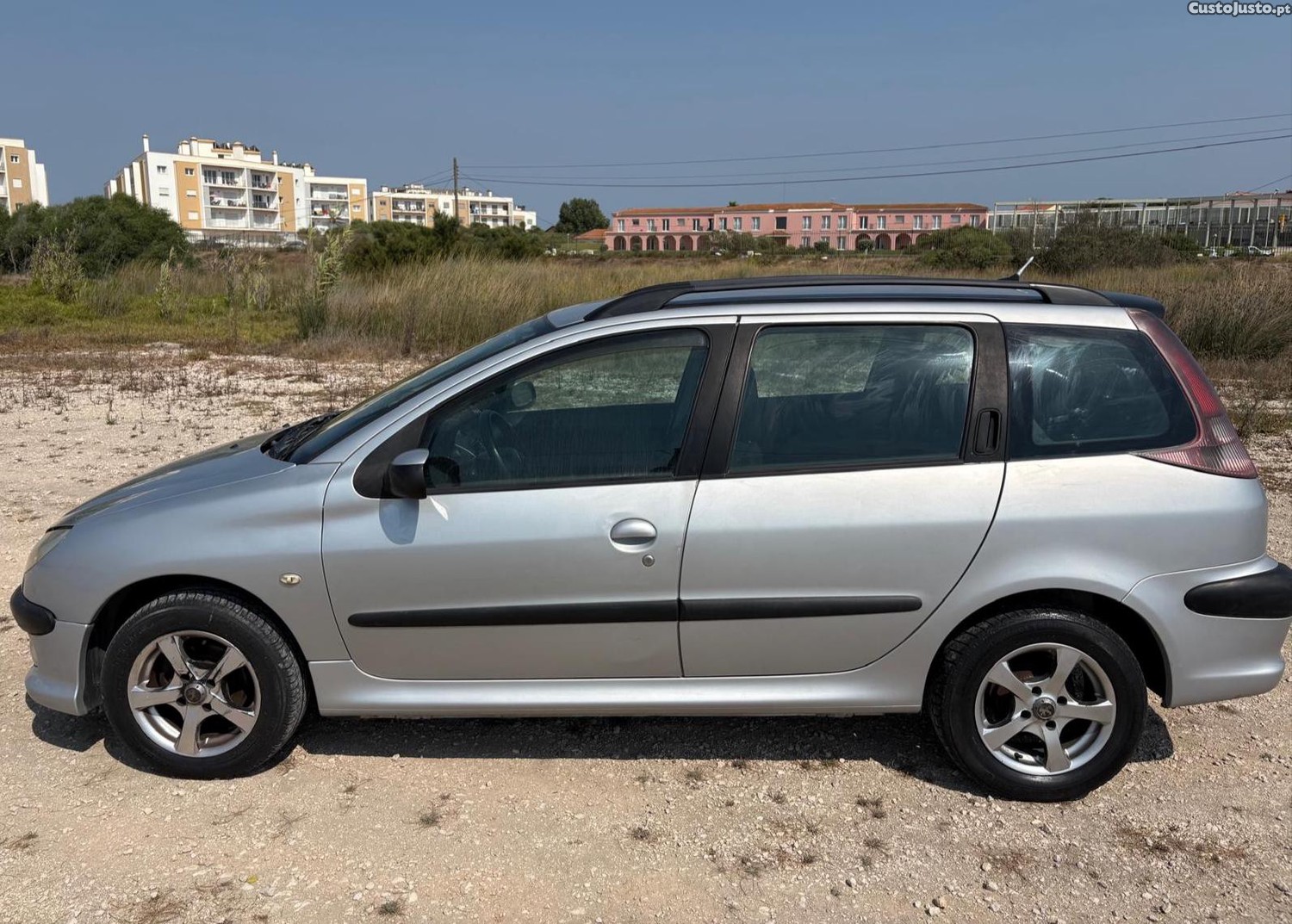 Peugeot 206 1.4 HDI CARRINHA IMPECÁVEL — fotografia 3