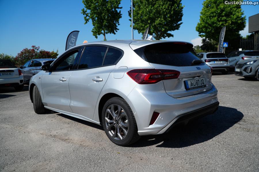 Ford Focus 1.0 EcoBoost MHEV ST — fotografia 7