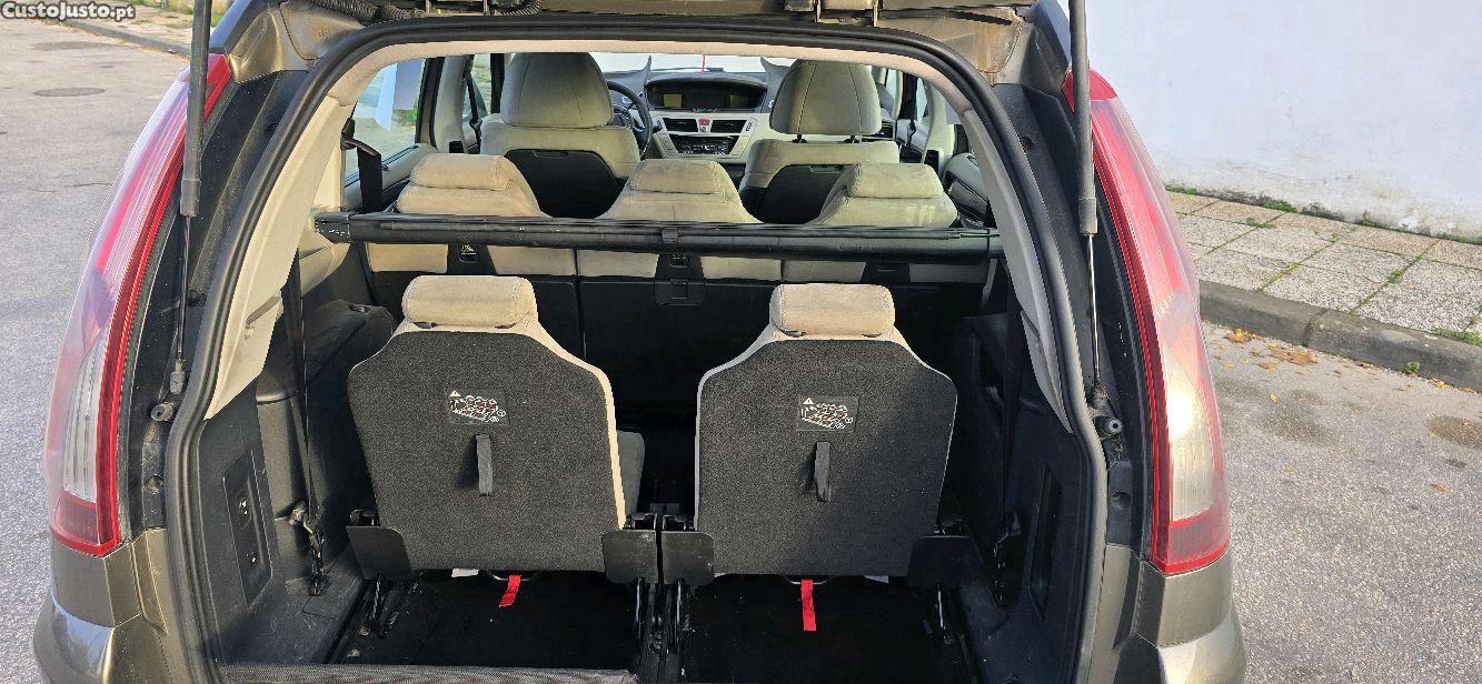 Citroën C4 Grand Picasso 7 lugares — fotografia 8
