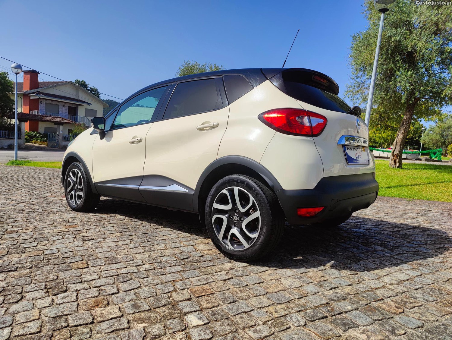 Renault Captur 0.9 TCe Exclusive — fotografia 8