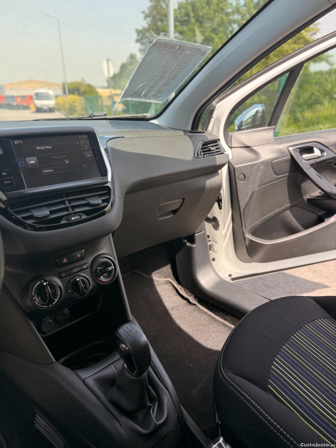 Peugeot 208 1.6 HDI — fotografia 3