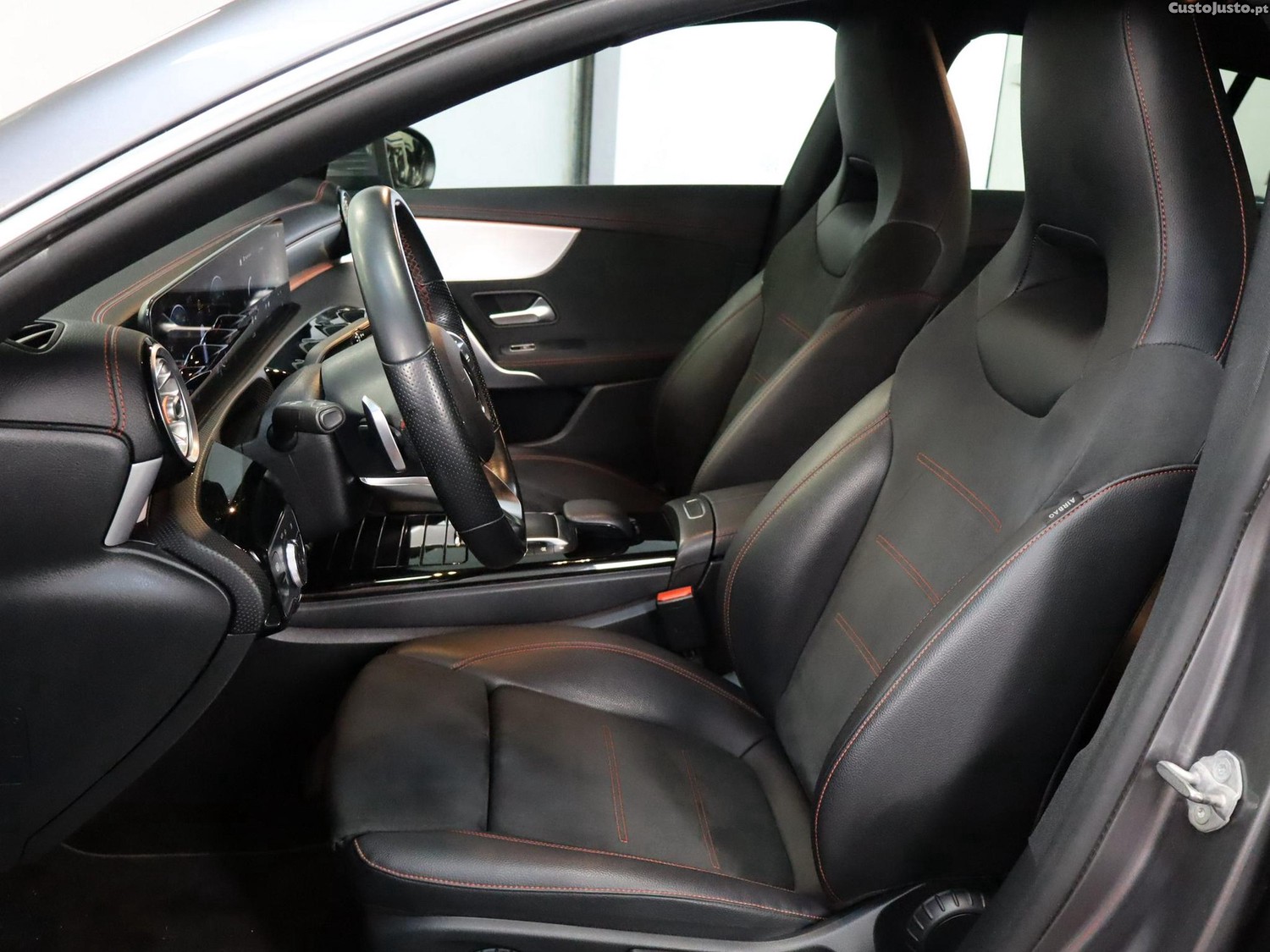 Mercedes-Benz CLA 200 d Shooting Brake AMG Line Aut. — fotografia 17