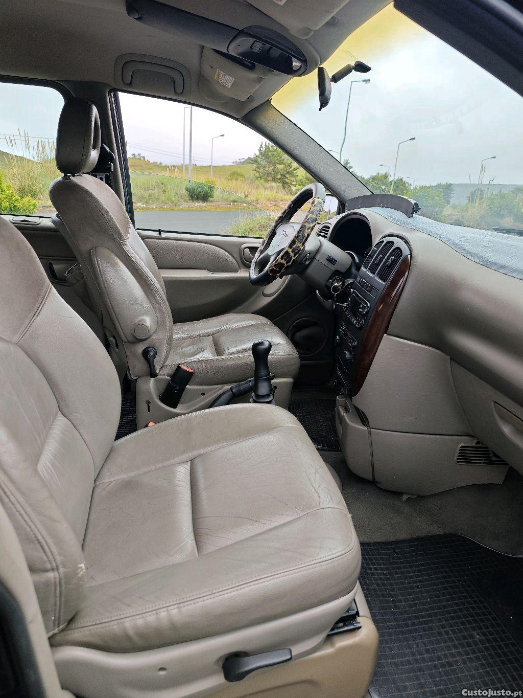 Chrysler Grand Voyager 2.5 CRD — fotografia 3