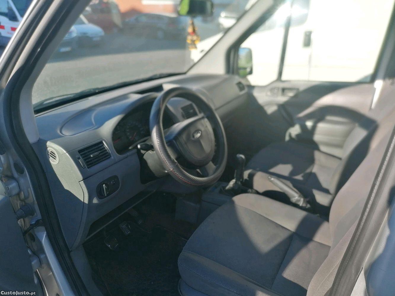 Ford Tourneo — fotografia 4