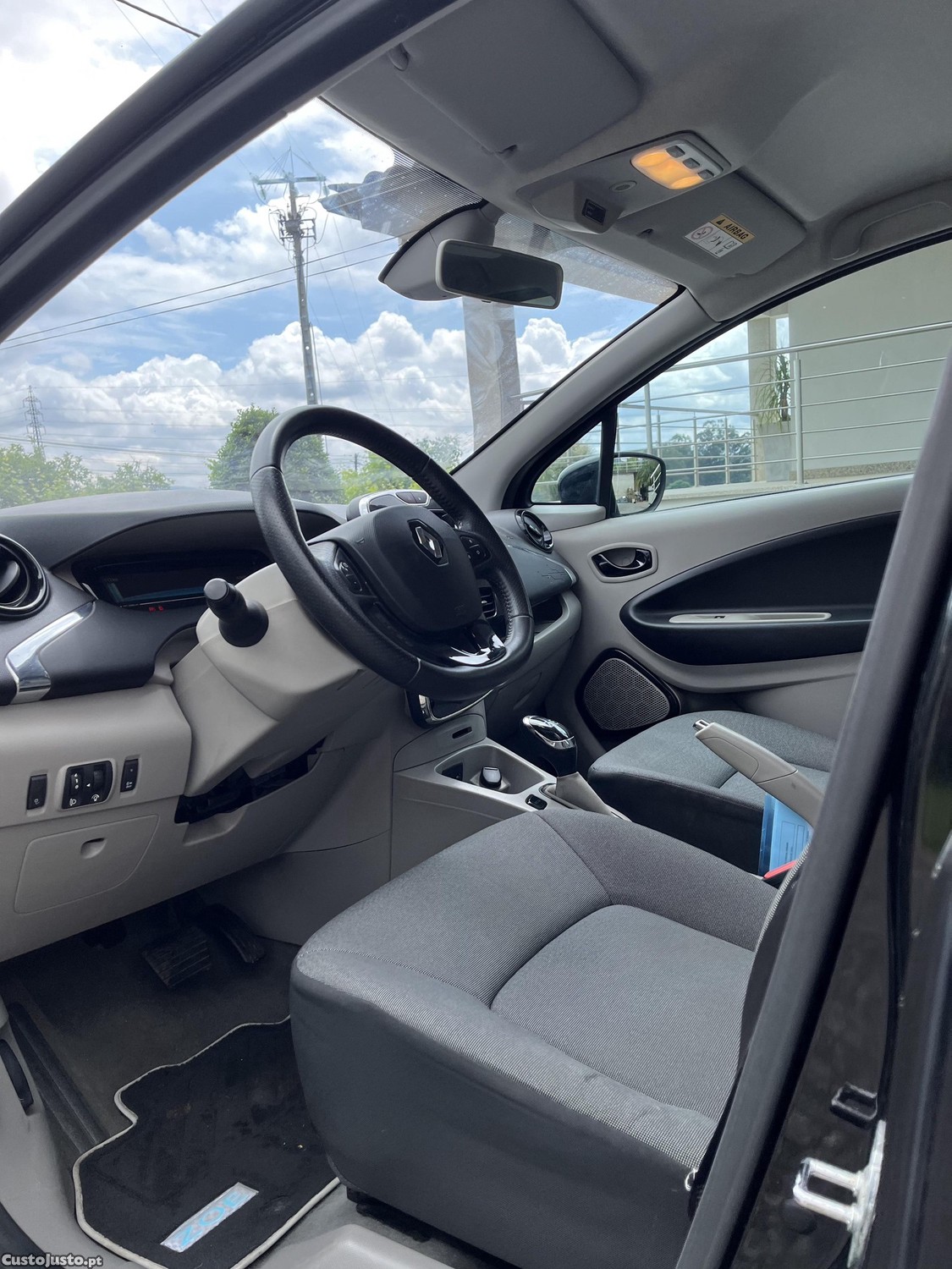 Renault Zoe zoe ano 2015 IVA Dedutivel — fotografia 3