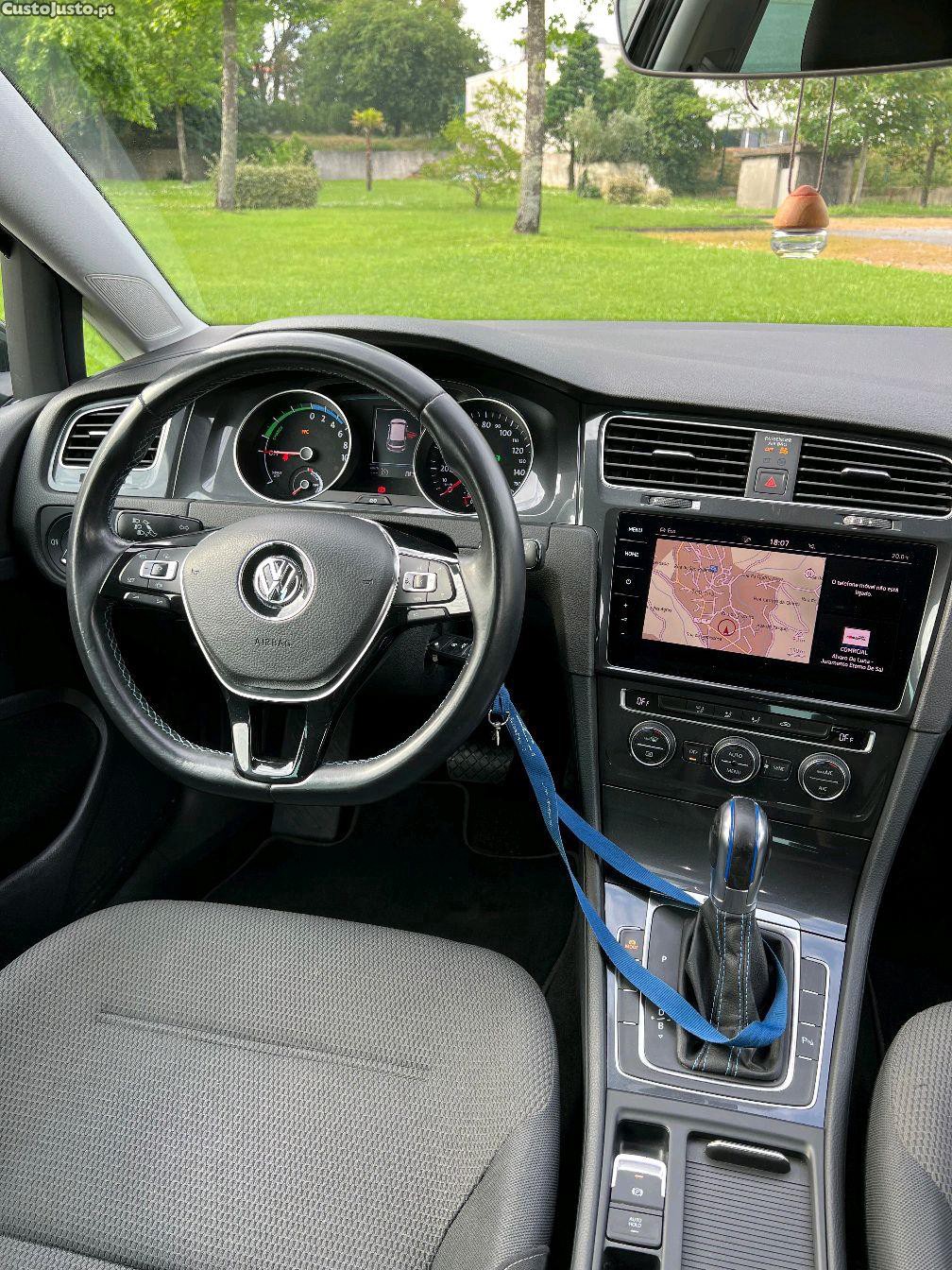 Volkswagen Golf E- — fotografia 6