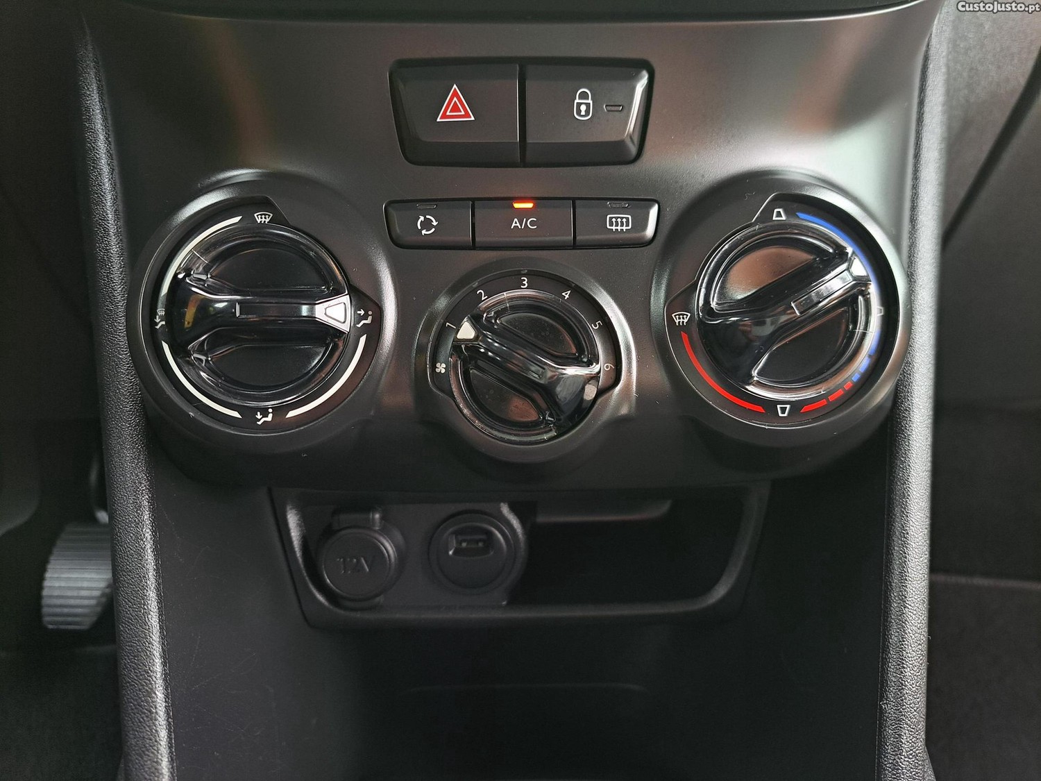Peugeot 208 1.5 BlueHDi Active — fotografia 13