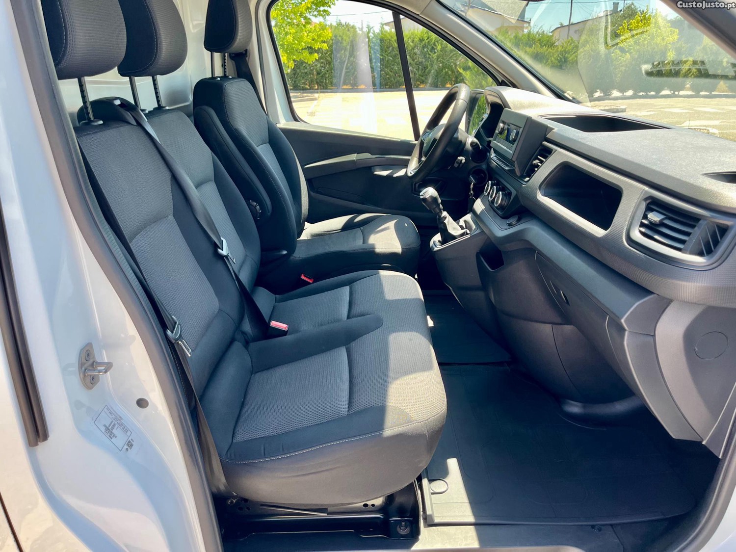 Renault Trafic L2H1 2.0 dCi Grand Confort IVA/Dedu. — fotografia 5