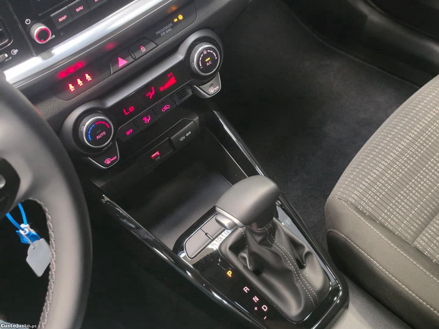 Kia Stonic 1.0 T-GDI Drive 7DCT — fotografia 9