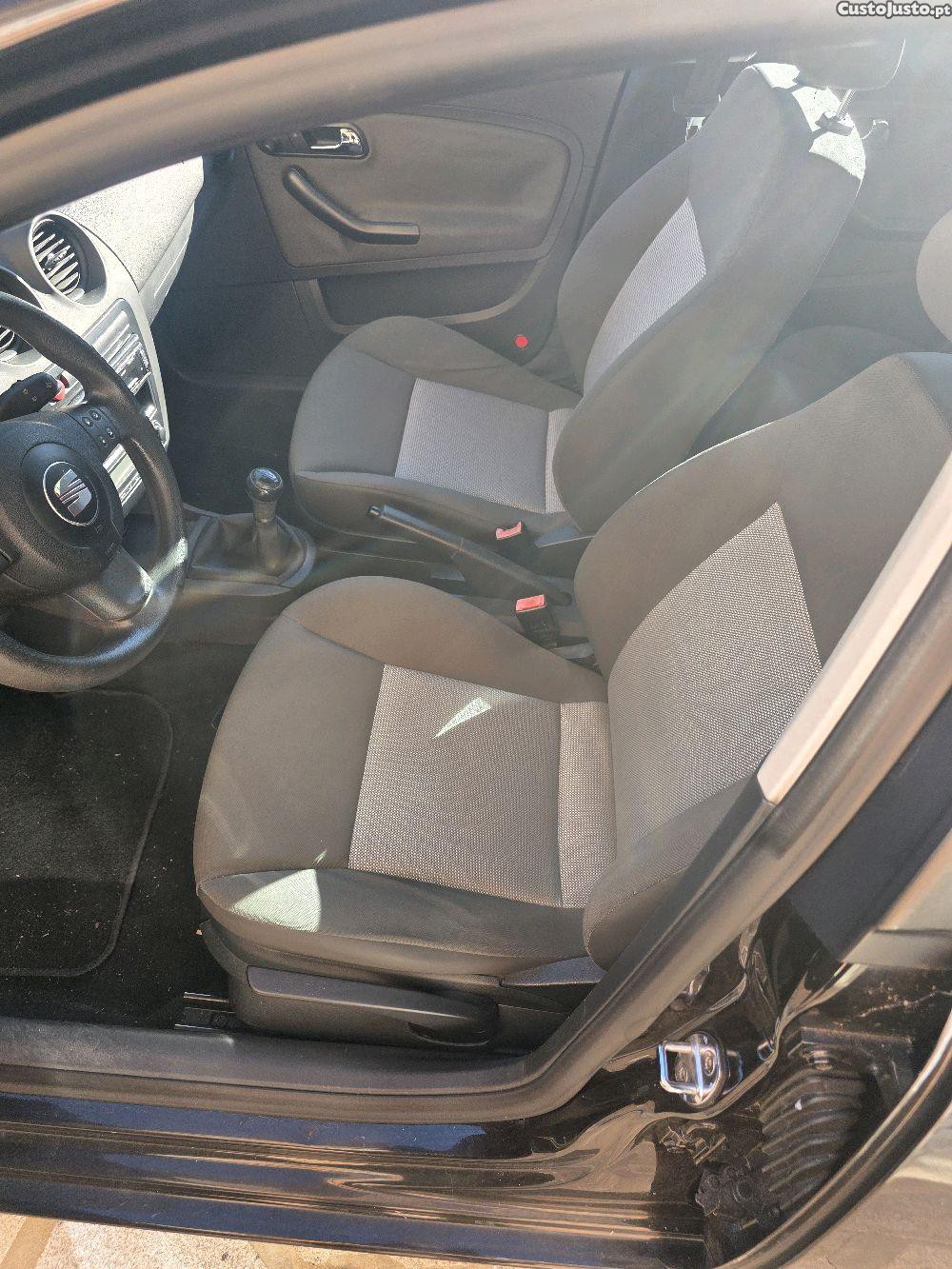 SEAT Ibiza 1.2 — fotografia 3