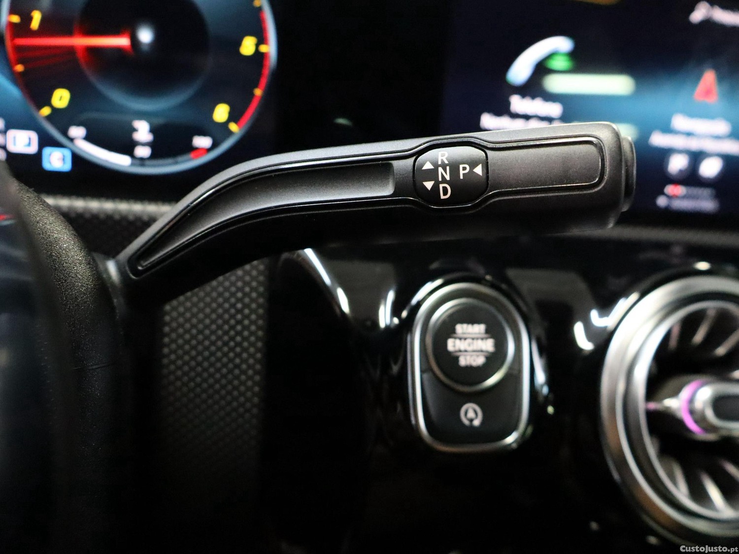 Mercedes-Benz CLA 200 d Shooting Brake AMG Line Aut. — fotografia 11