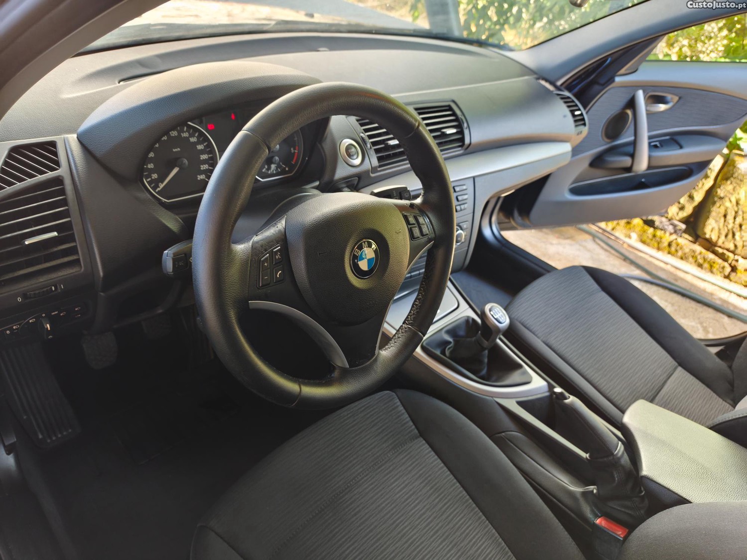 BMW 118 d — fotografia 6