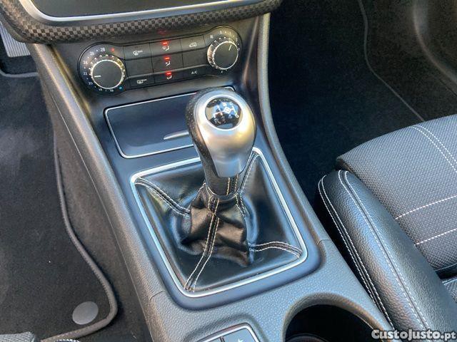 Mercedes-Benz A 180 Urban — fotografia 6