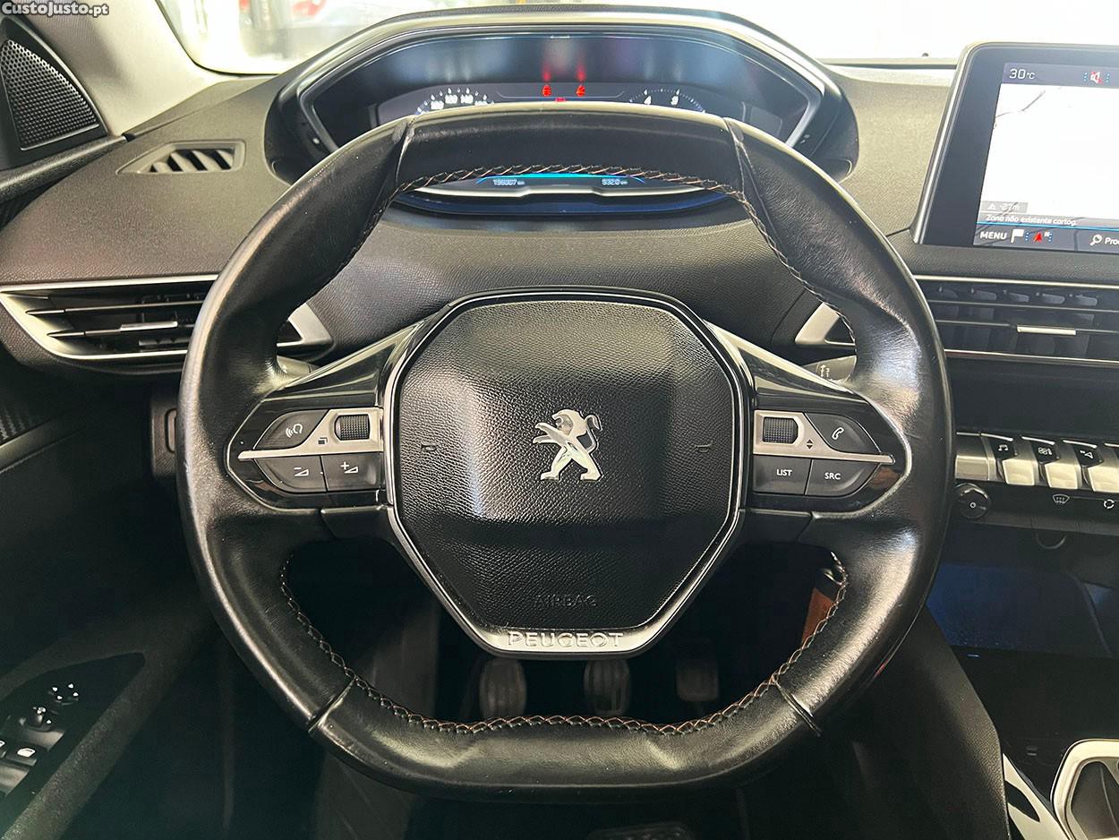 Peugeot 3008 1.6 BlueHDi Active — fotografia 15