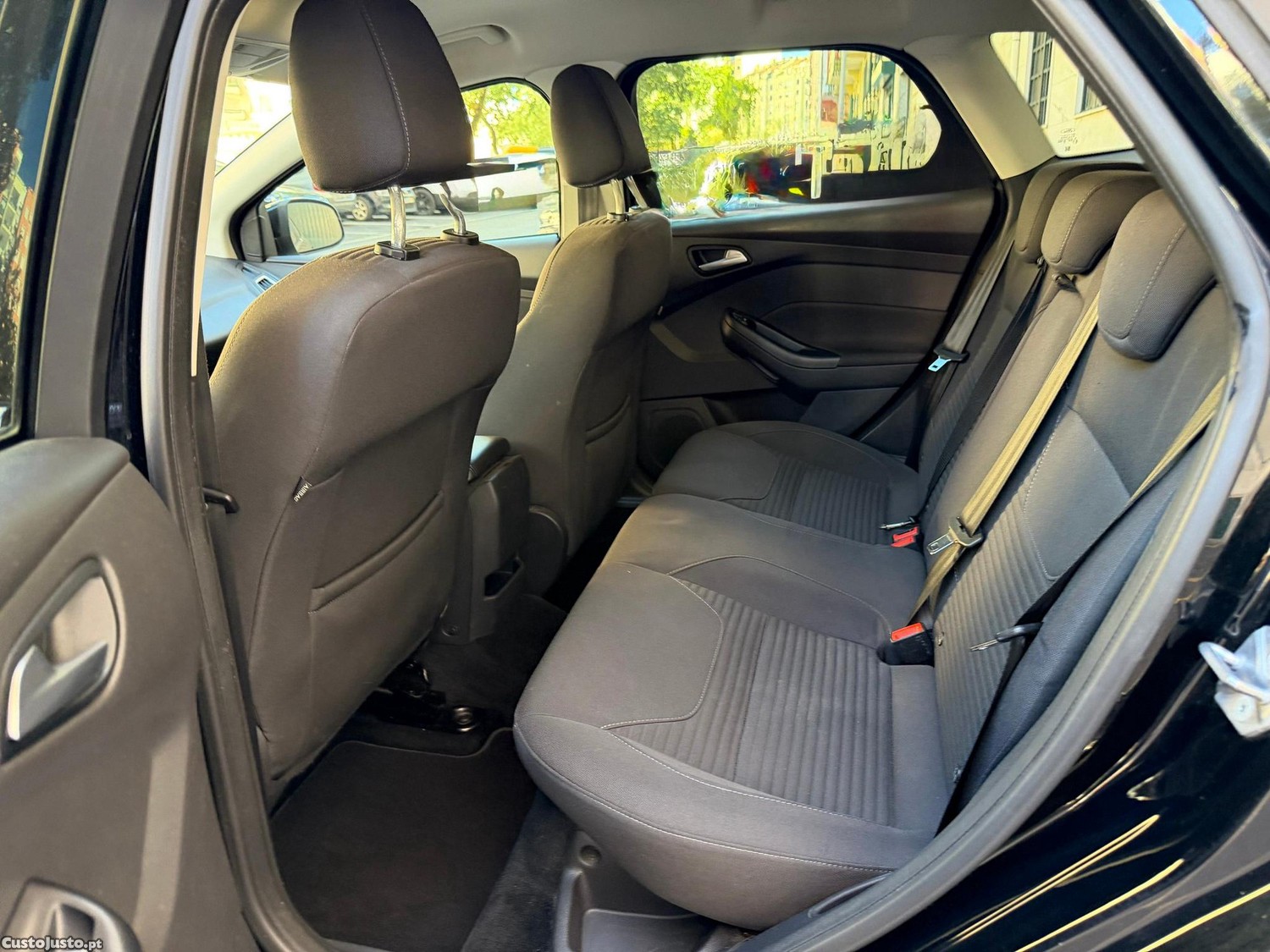 Ford Focus SW 1.0 EcoBoost S&S TITANIUM — fotografia 6