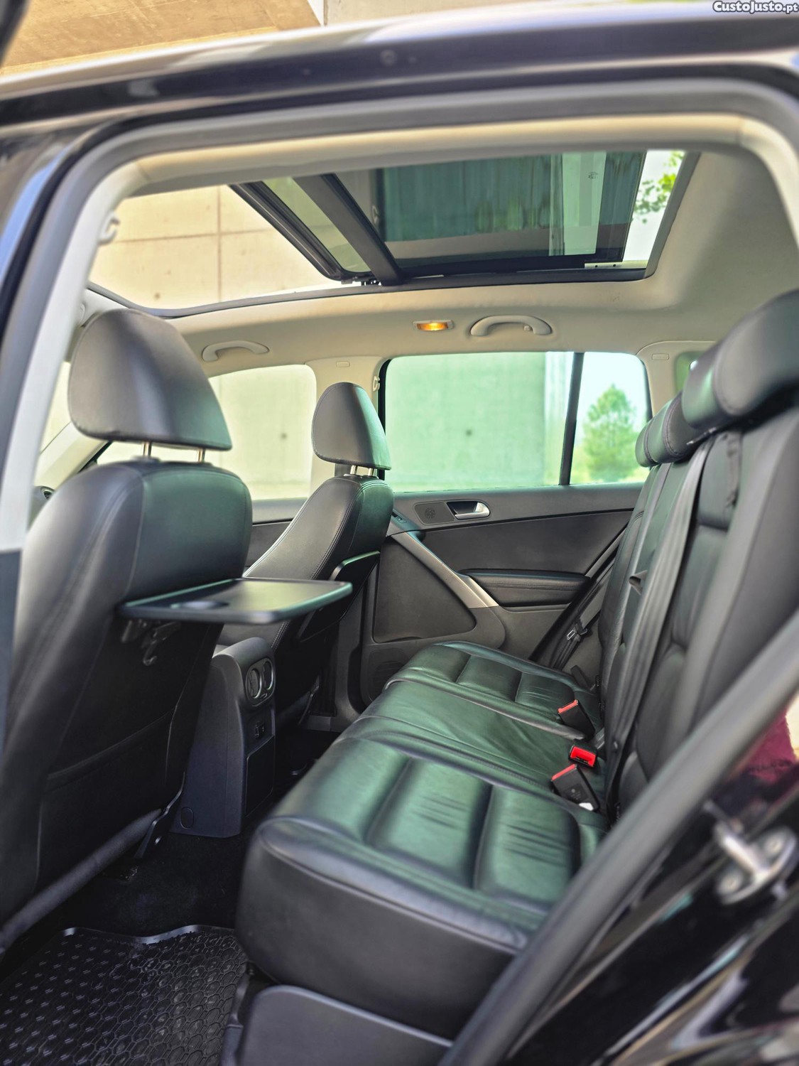 Volkswagen Tiguan 2.0 TDI DSG 4Motion — fotografia 4