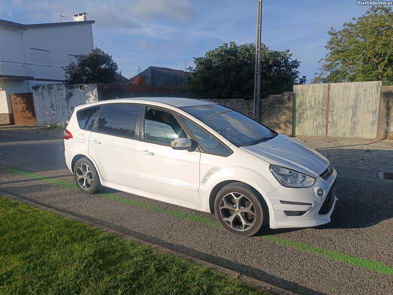Ford S-Max Titanium — fotografia 9