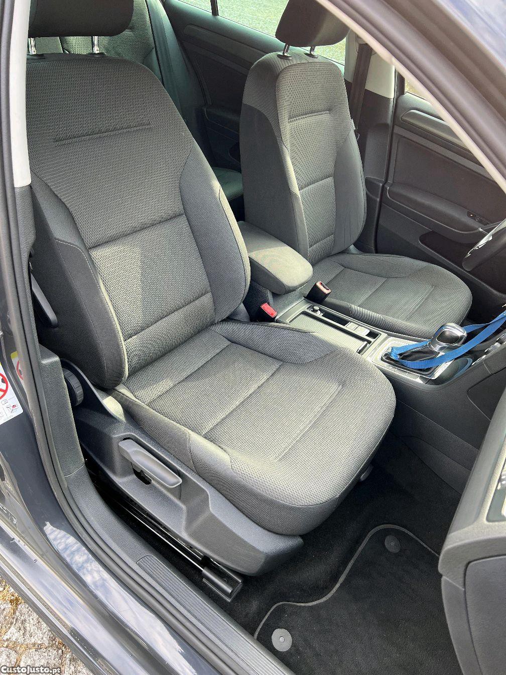 Volkswagen Golf E- — fotografia 5