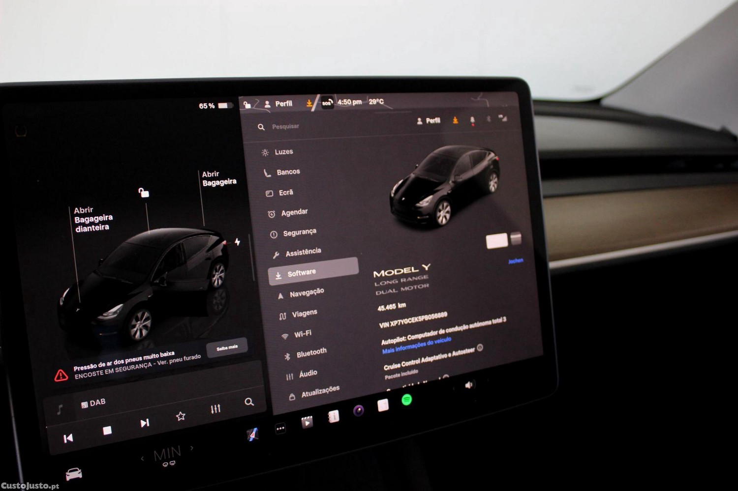 Tesla Model Y Long Range Dual Motor AWD — fotografia 8