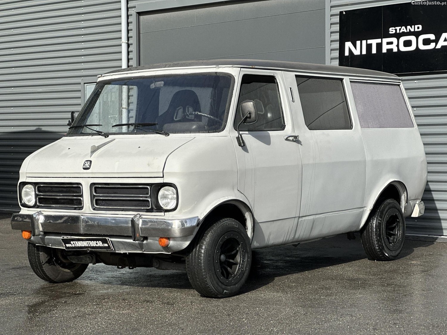  Bedford CF VAN 9 LUGARES foto 4