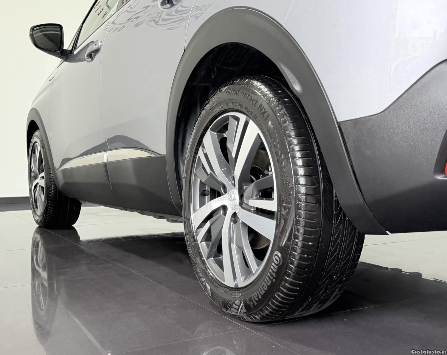 Peugeot 3008 1.6 HIBRIDO PLUG-IN ALLURE E-EAT8 225 CV - NACIONAL — fotografia 3