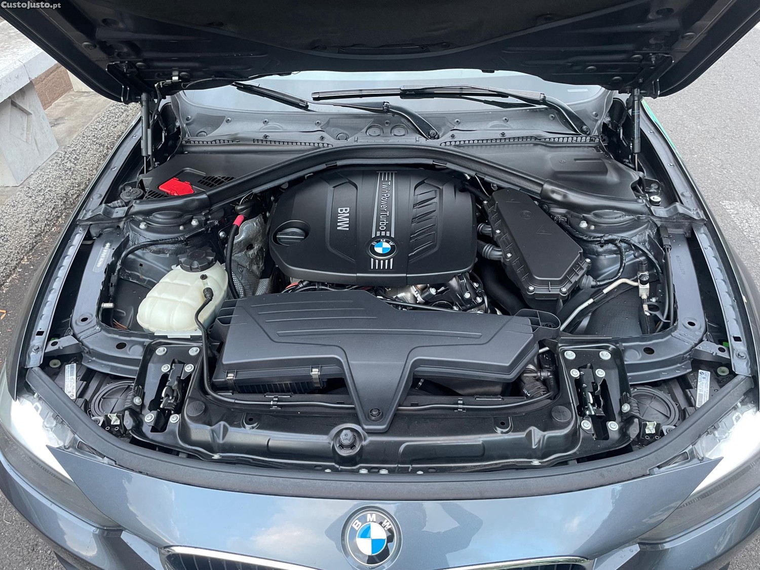 BMW 318 d — fotografia 10