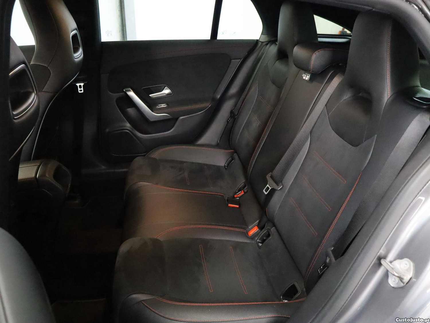 Mercedes-Benz CLA 200 d Shooting Brake AMG Line Aut. — fotografia 16
