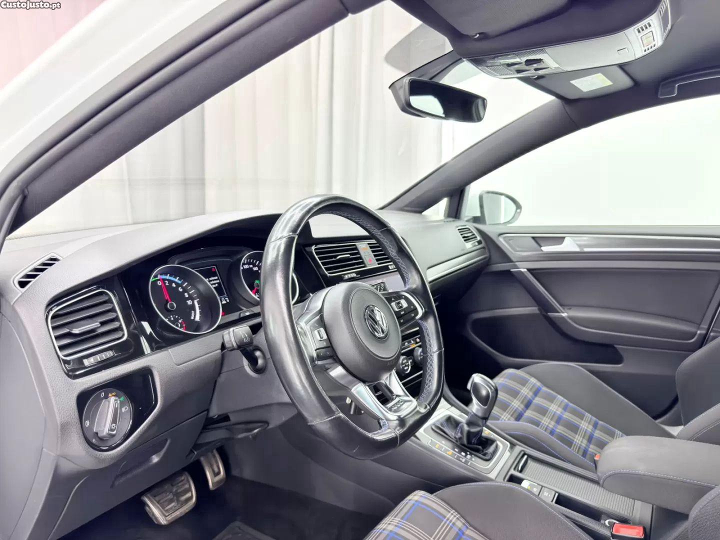 Volkswagen Golf 1.4 gte plug-in-hybrid dsg — fotografia 4