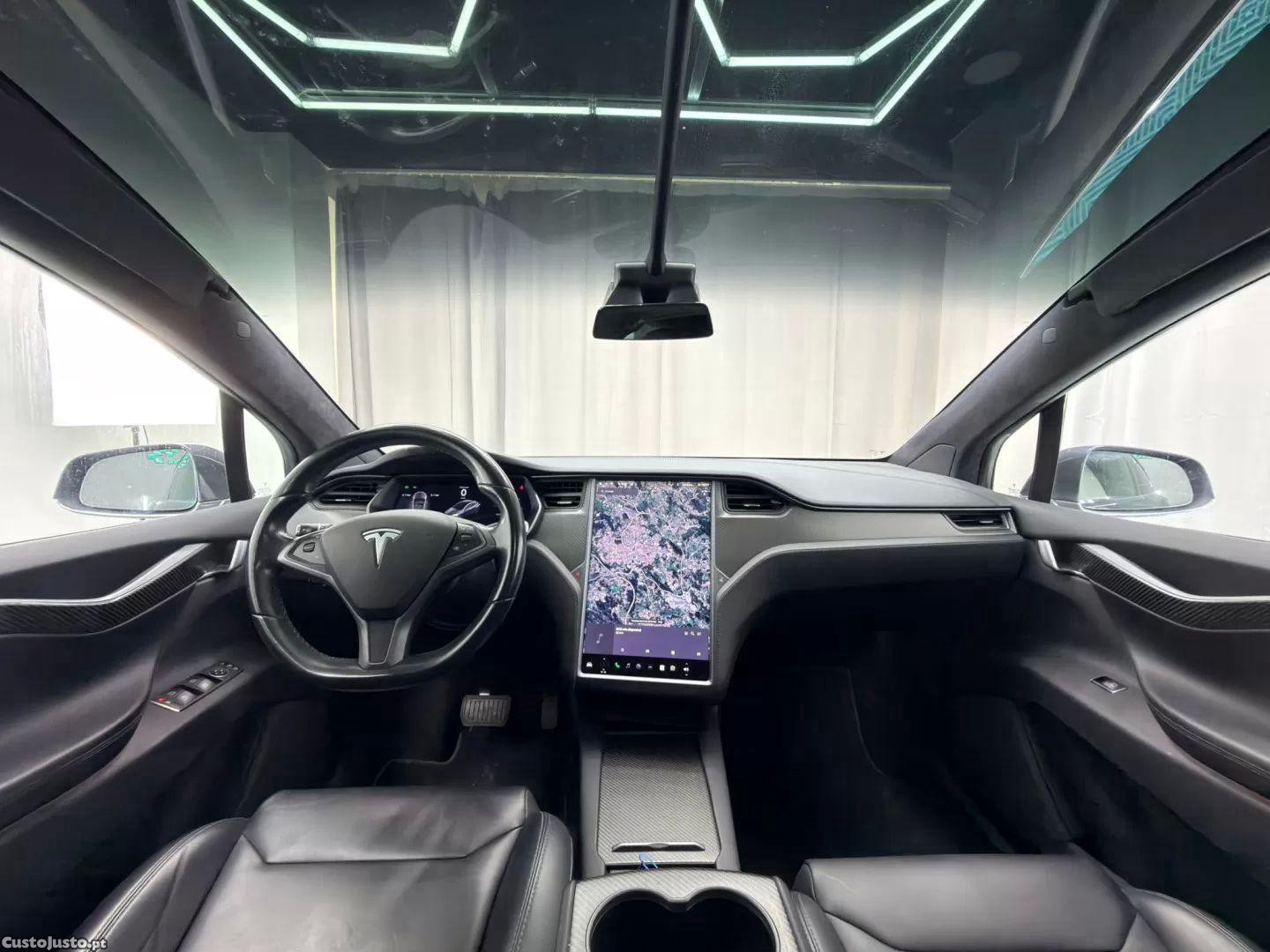Tesla Model X 100d — fotografia 14