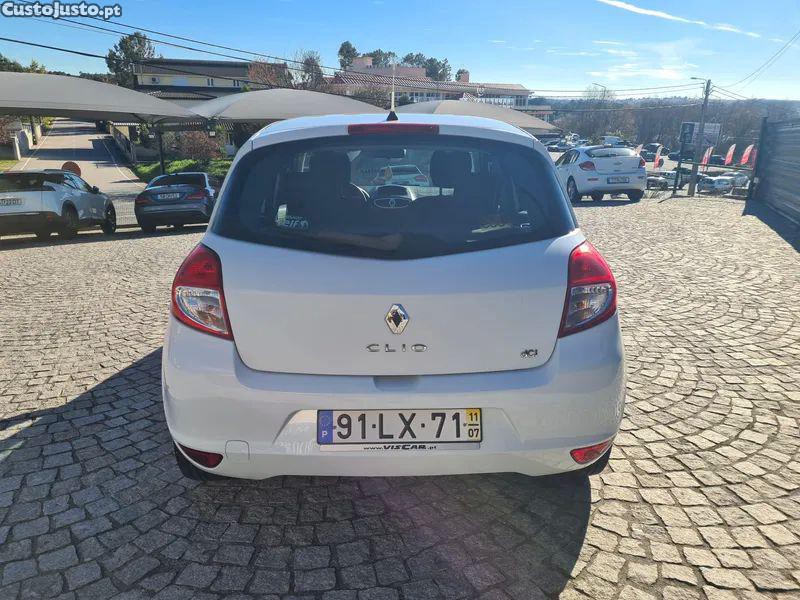 Renault Clio 1.5 dci fairway — fotografia 8