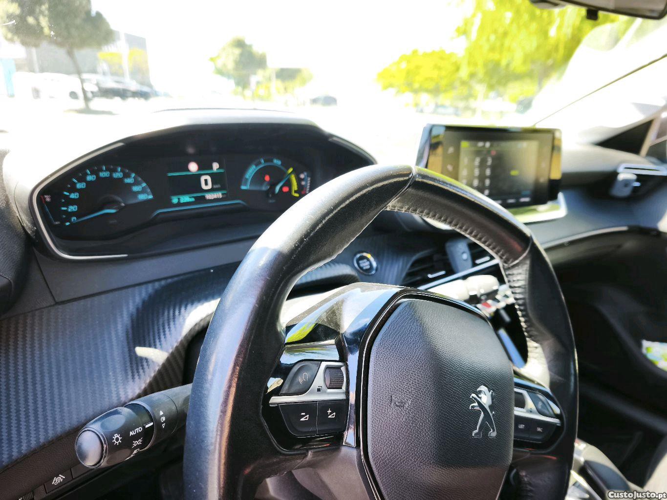 Peugeot e-208 Allure — fotografia 4