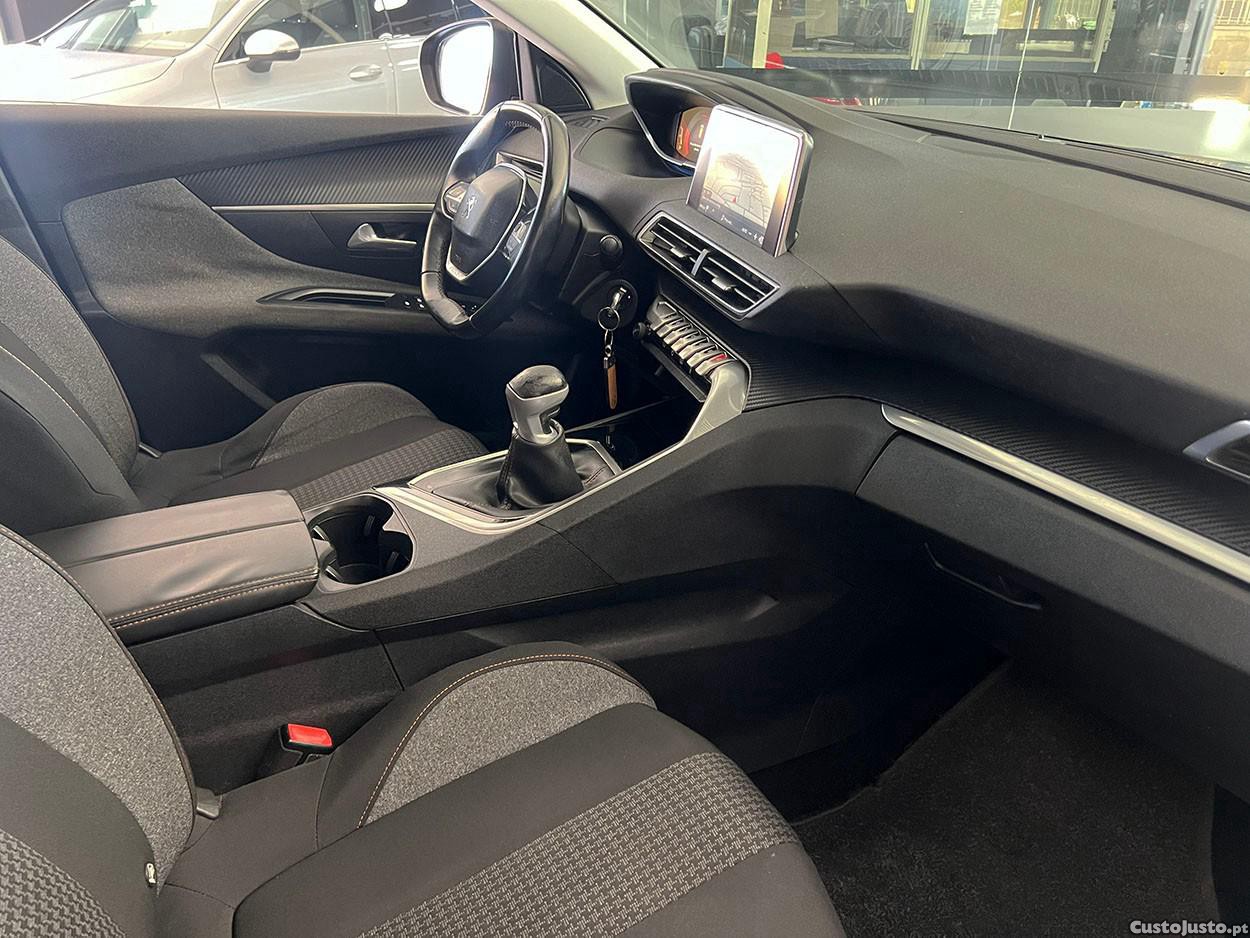 Peugeot 3008 1.6 BlueHDi Active — fotografia 7