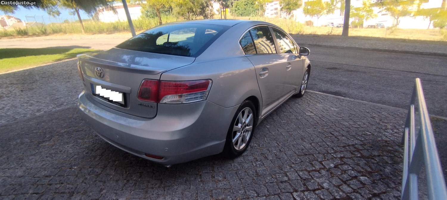 Toyota Avensis 2.0D4D 66000km unico dono — fotografia 9