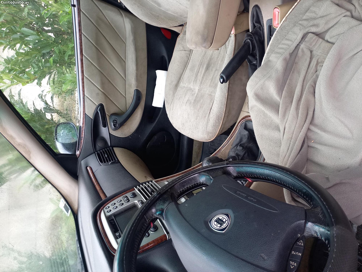 Lancia Lybra 2.4 jtd — fotografia 3