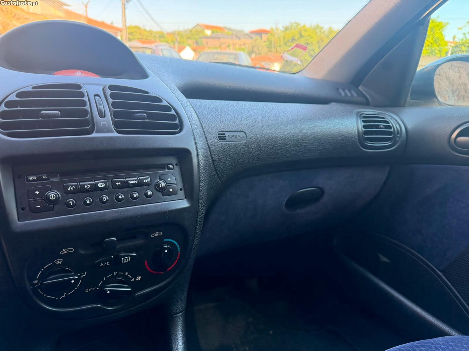 Peugeot 206 1.1 — fotografia 2