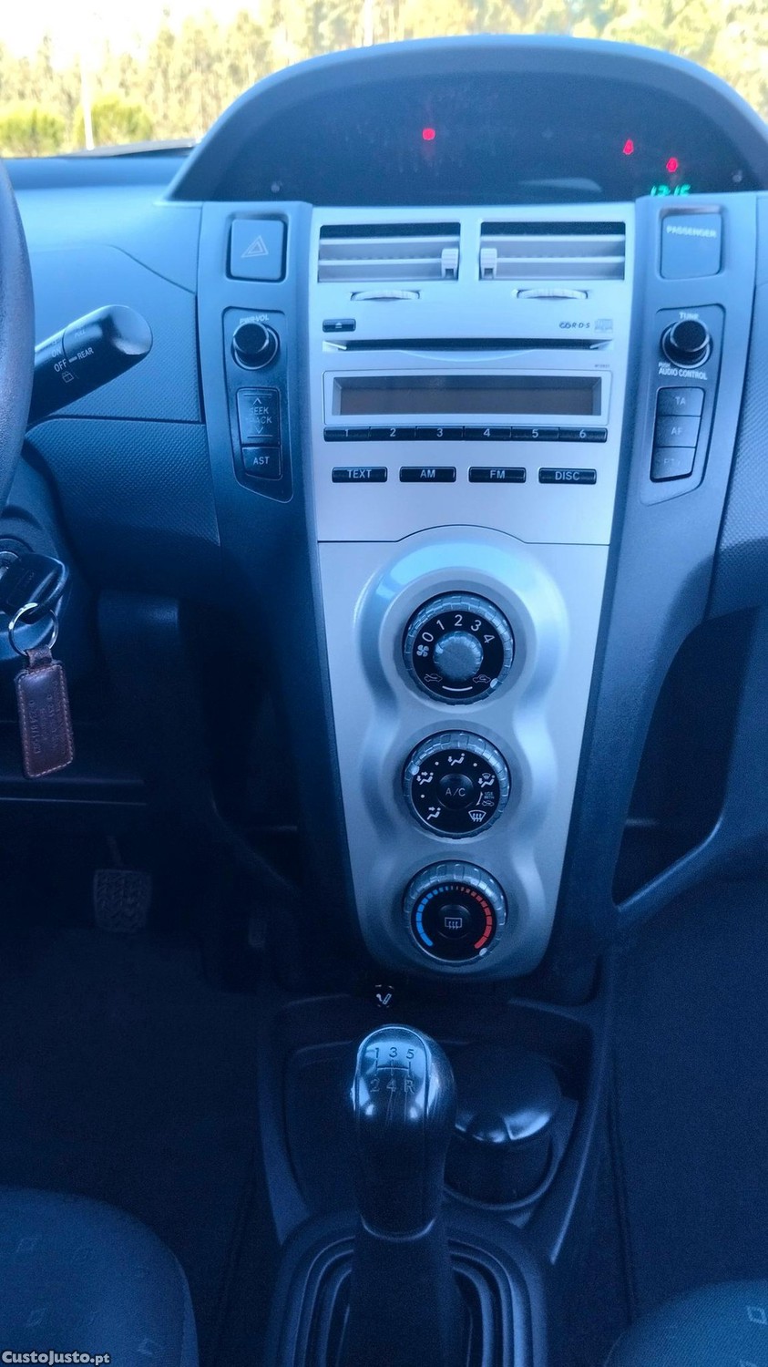 Toyota Yaris 1.4 D-4D AC — fotografia 7