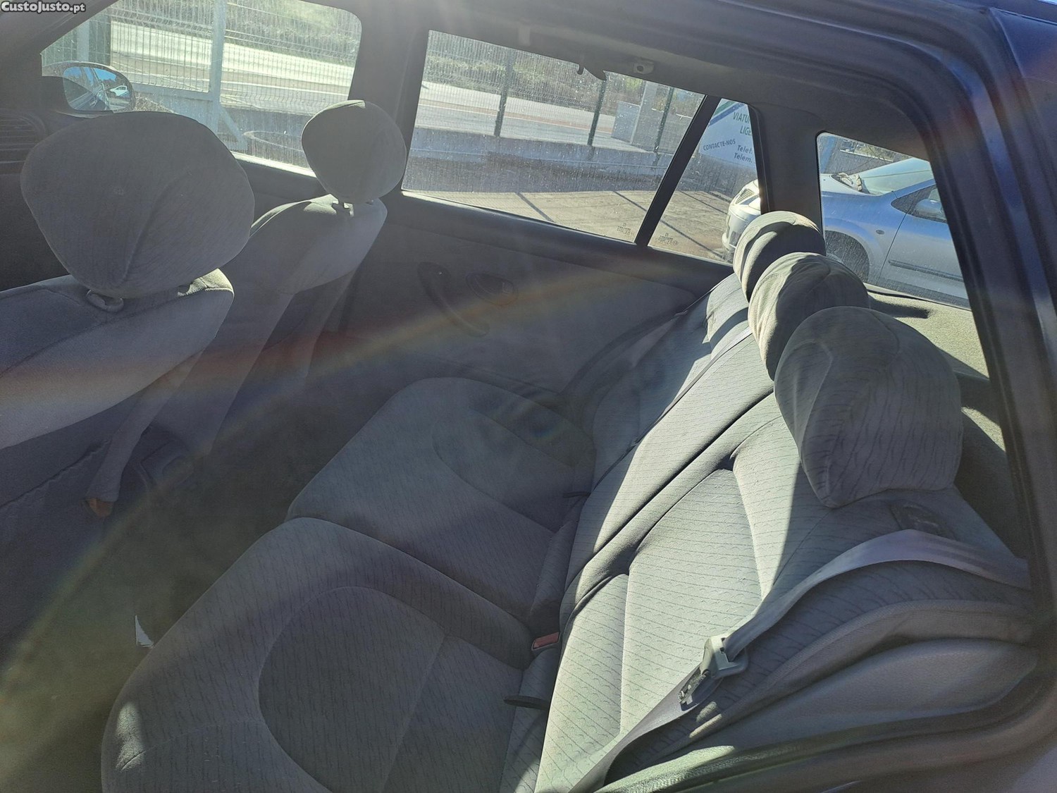 Peugeot 406 2.0 hdi — fotografia 5
