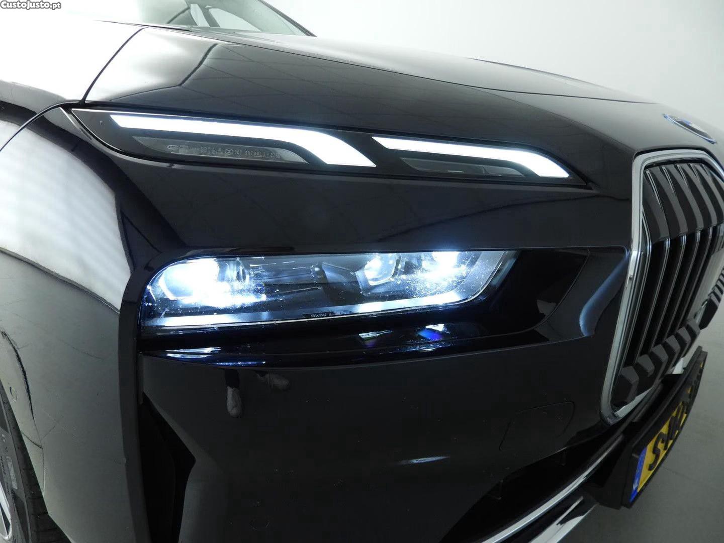 BMW  xDrive60 - 23 — photo 2