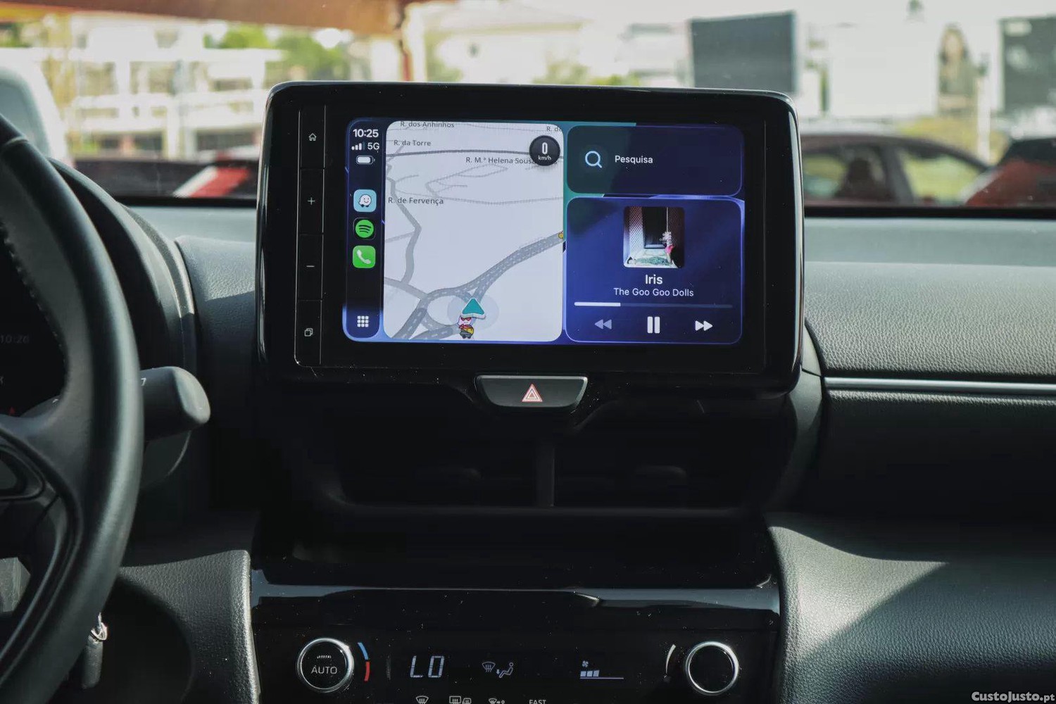 Toyota Yaris 1.5 hybrid comfort plus — fotografia 17