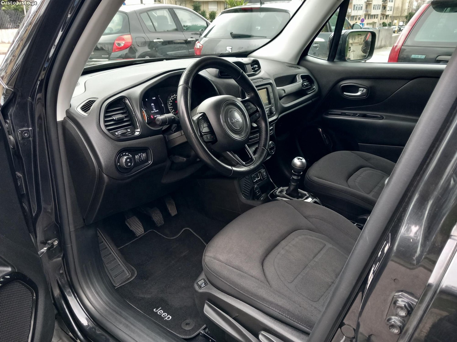 Jeep Renegade 1.6 MJD Night Eagle — fotografia 11