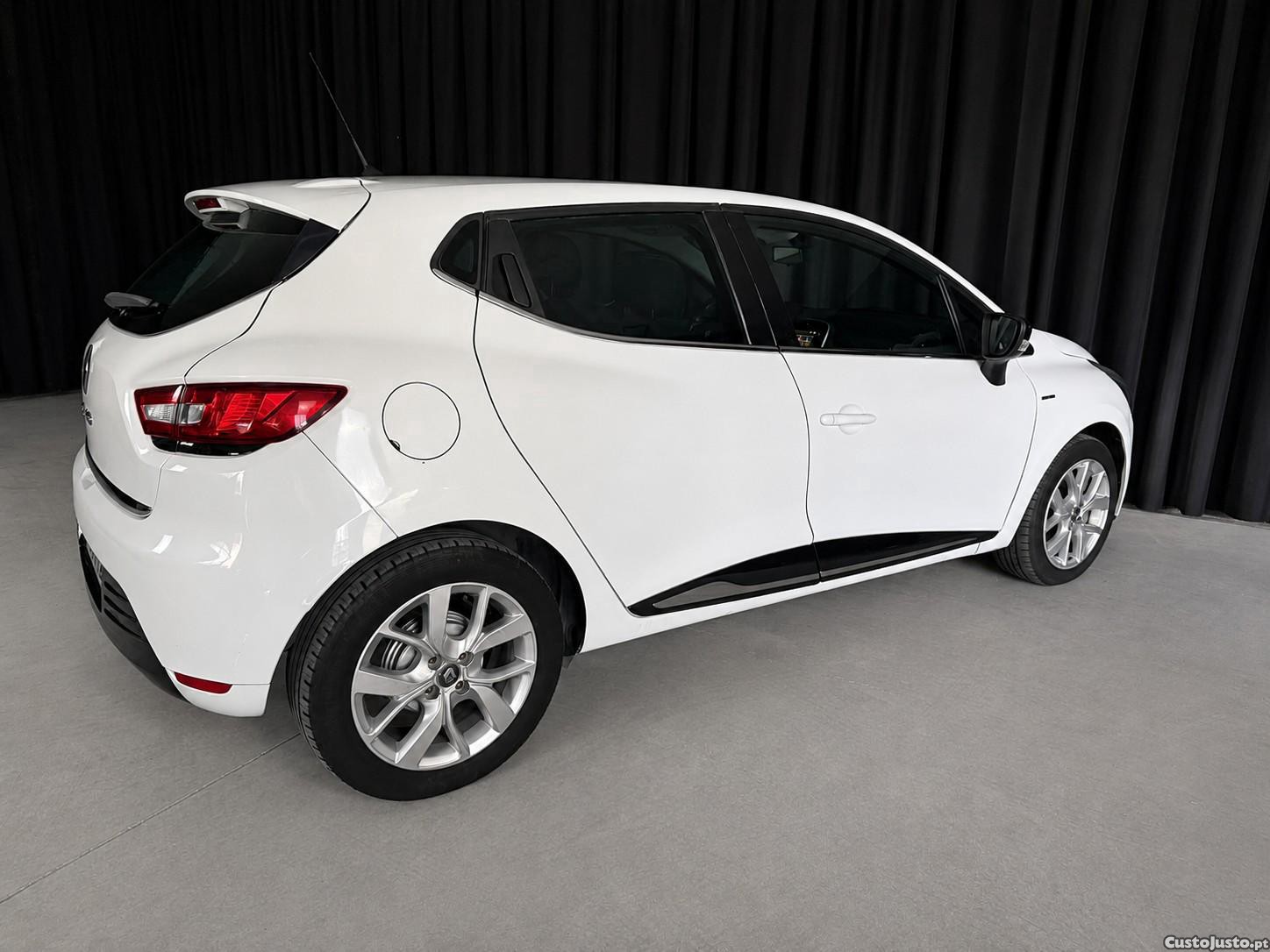 Renault Clio 0.9 TCE Limited — fotografia 4