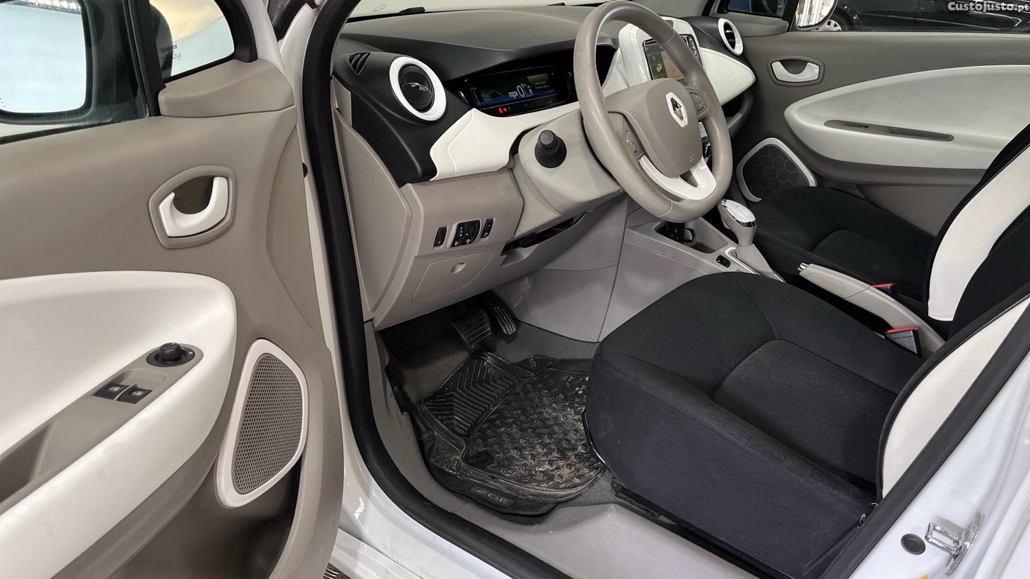 Renault Zoe LIFE 40+B Própria=Iva dedutivel+Nacional — fotografia 5
