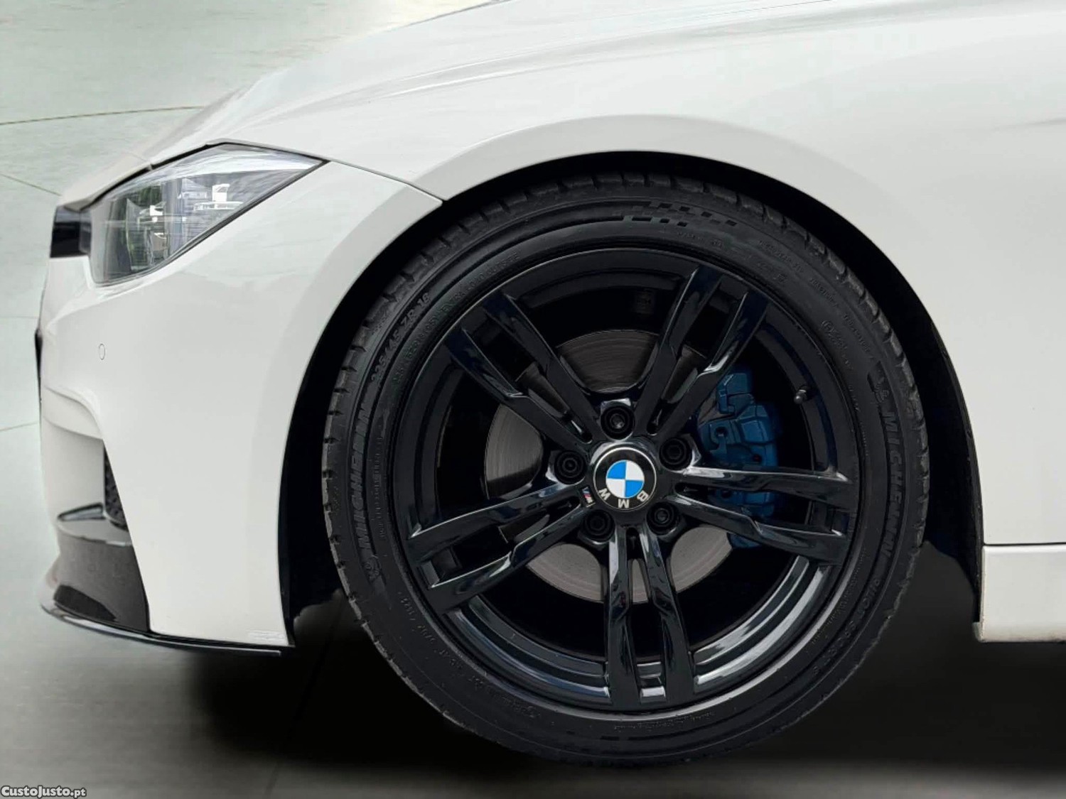 BMW 320 d Pack M Shadow Auto — fotografia 4