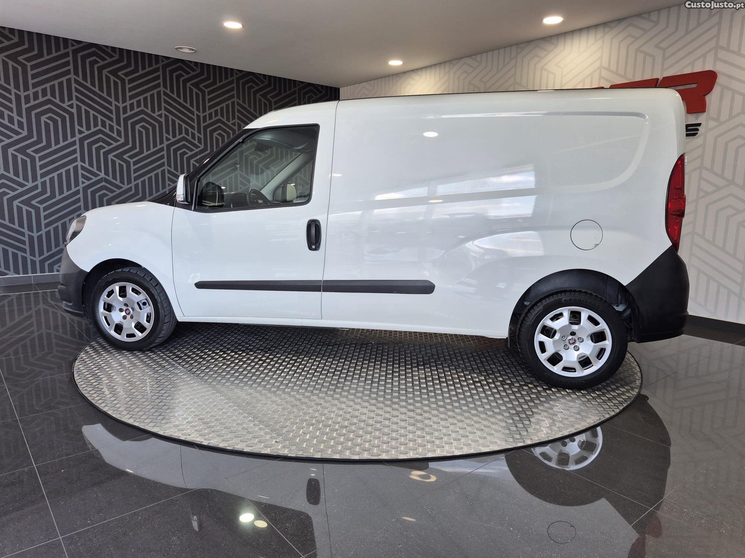 Fiat Doblo Maxi Longa 1.3Multijet 3Lugares — fotografia 8