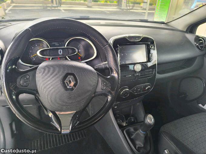 Renault Clio 1.5 DCI diesel — photo 4