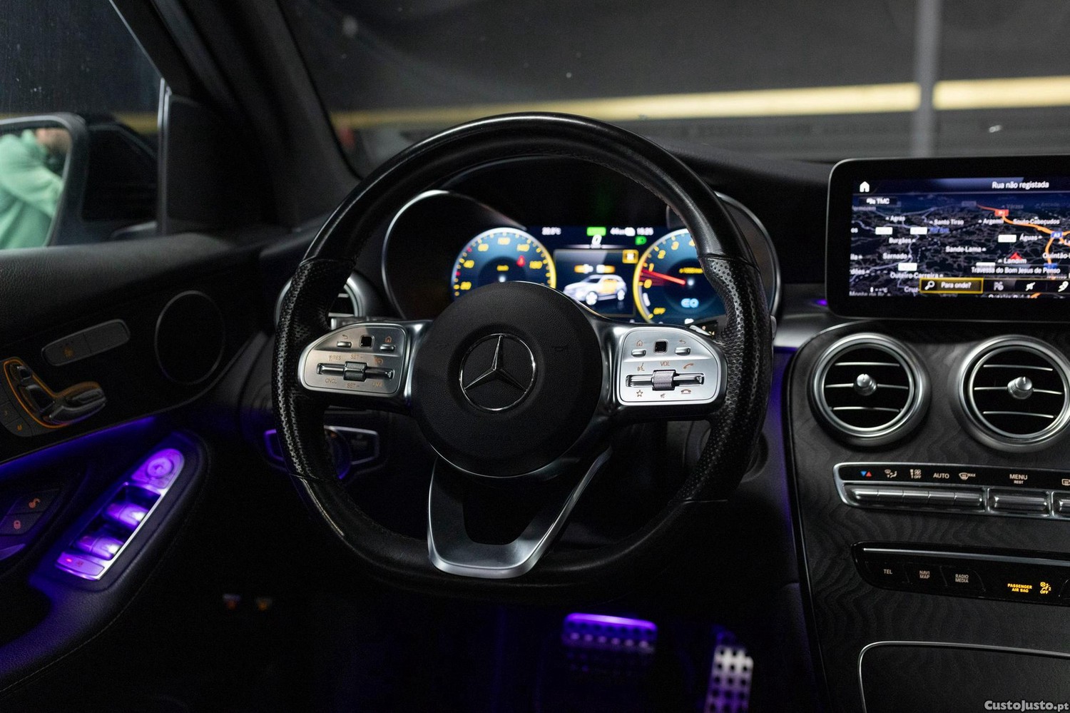 Mercedes-Benz GLC 300 e 4Matic 9G-TRONIC AMG Line — fotografia 7