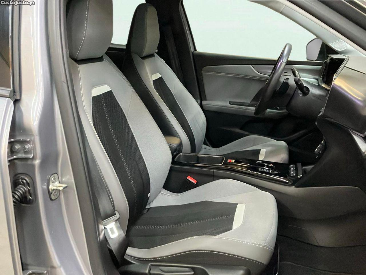 Opel Mokka 1.2 T Elegance AT — fotografia 9