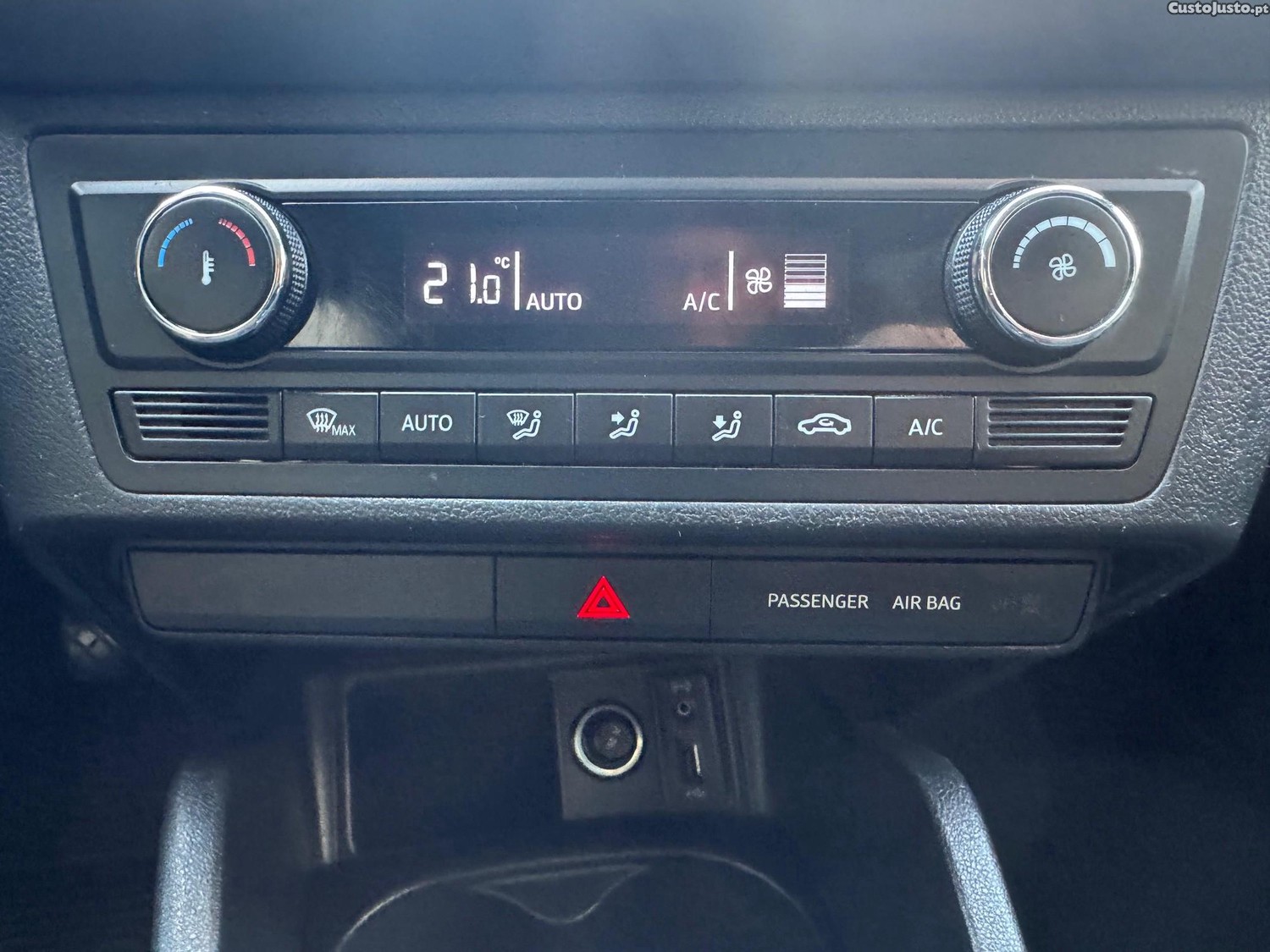 SEAT Ibiza 1.0 Reference — fotografia 5